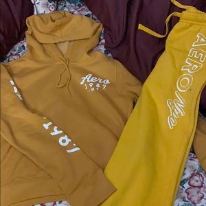 Aeropostale sweatpants/pullover set